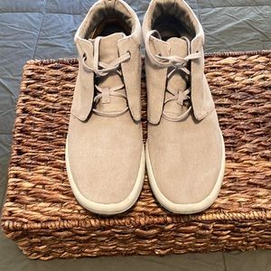 Merrell canvas, tan chukka boots size 11 with box